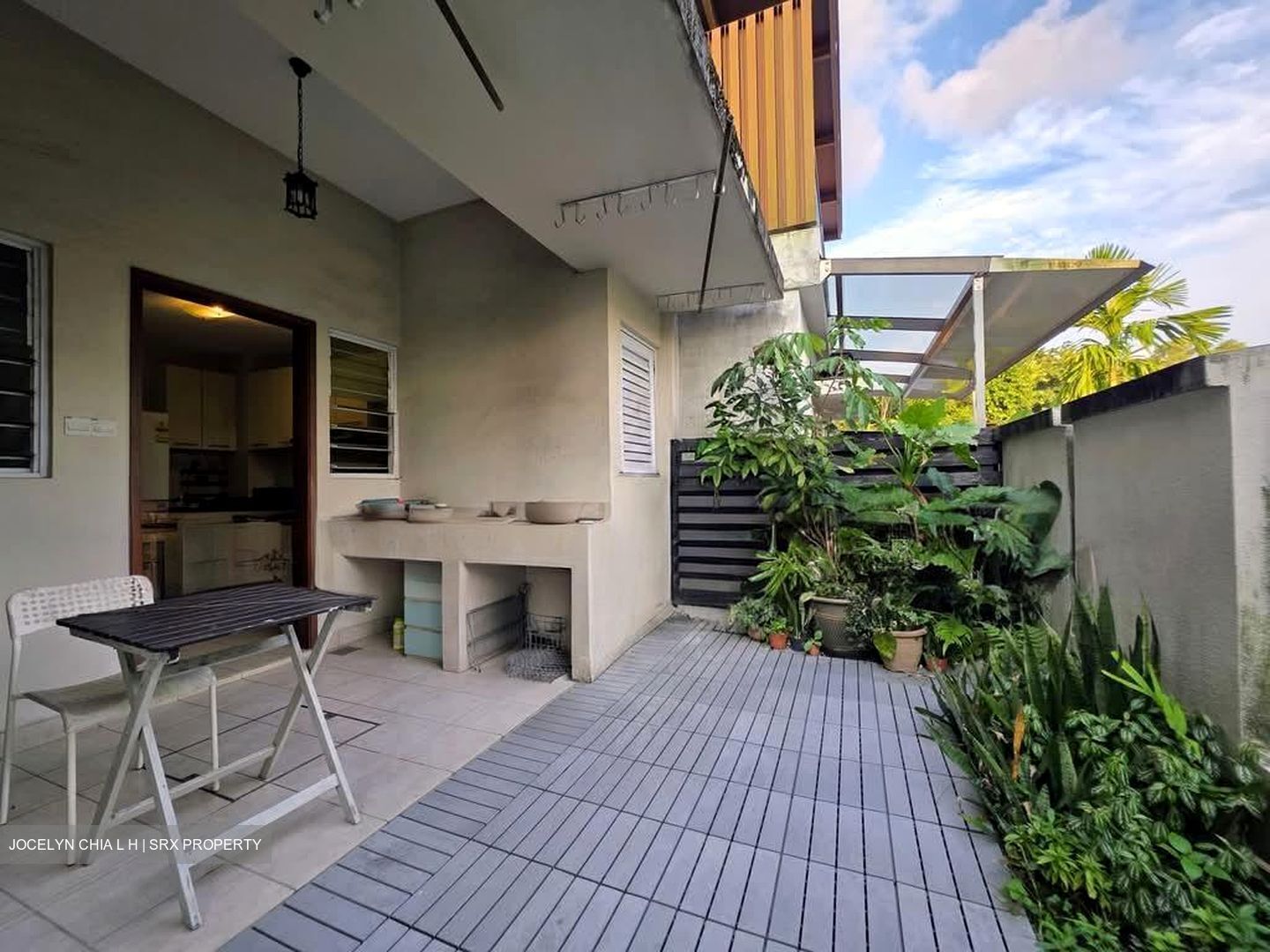 Straits Gardens (D27), Terrace #597542311